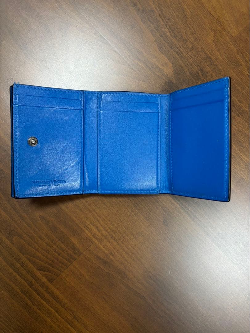 【ああ】Bottega Veneta 三つ折り財布　レザーブラック×ブルー