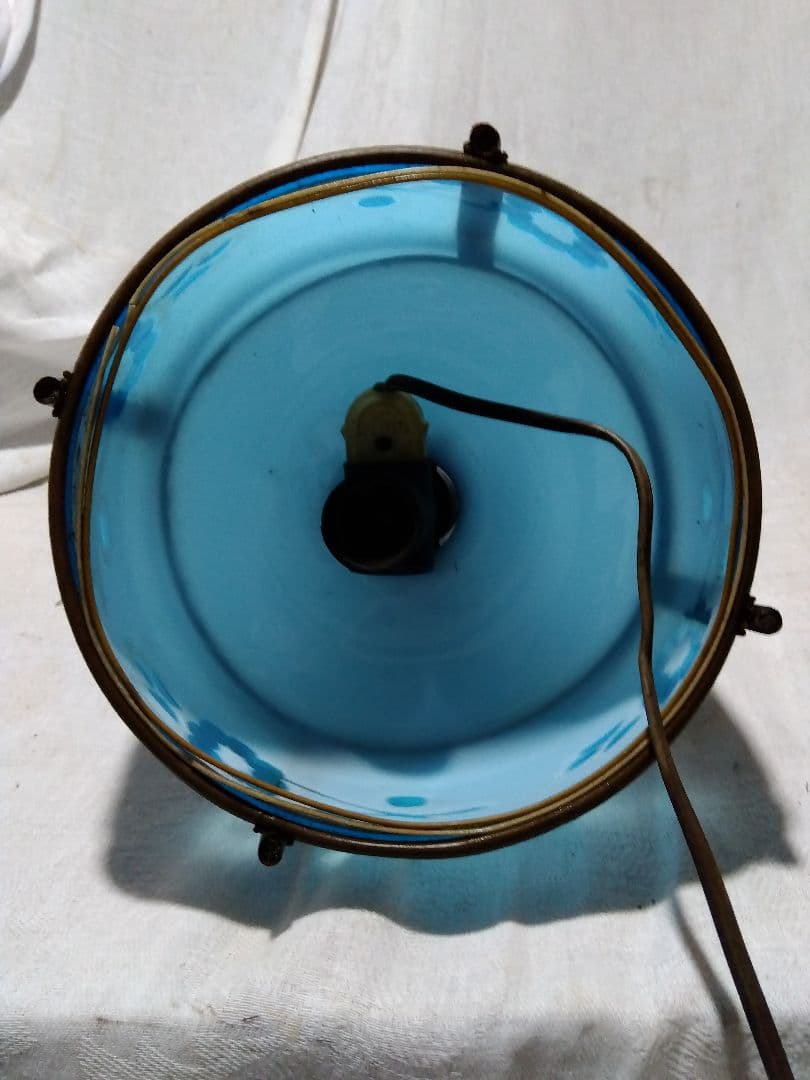 ♪古い青色ガラスの電気の笠