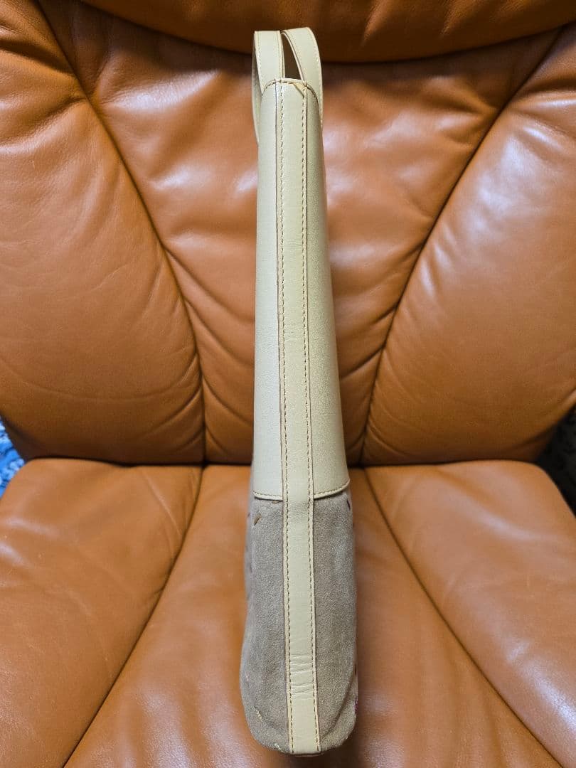 BURBERRY　LONDON　バーバリー　レザートートバッグ