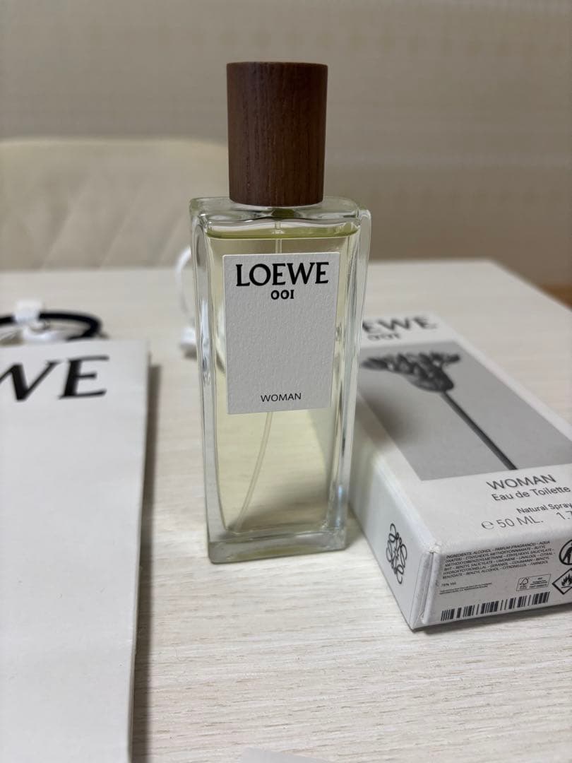 香水(女性用) LOEWE 001 woman 50ml