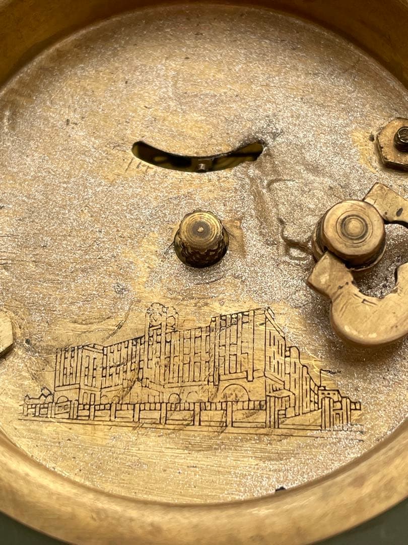 精工舎　アーチ型置き時計　ヴィンテージ レトロ　機械式　ウランガラス　ジャンク品