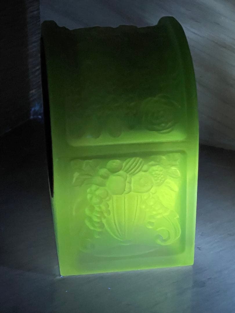 精工舎　アーチ型置き時計　ヴィンテージ レトロ　機械式　ウランガラス　ジャンク品