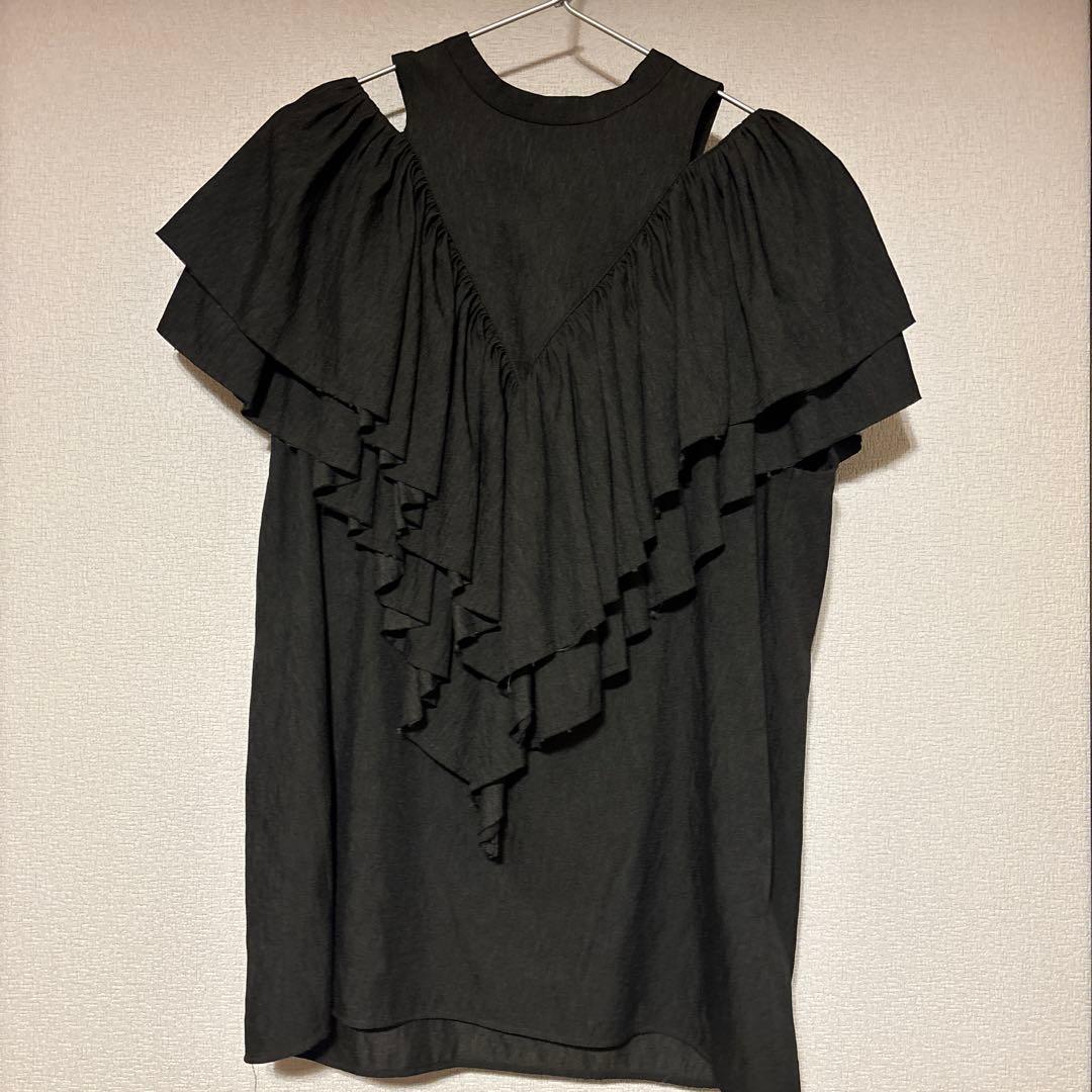 【新品未使用】 Hella volume ruffle tops チャコール