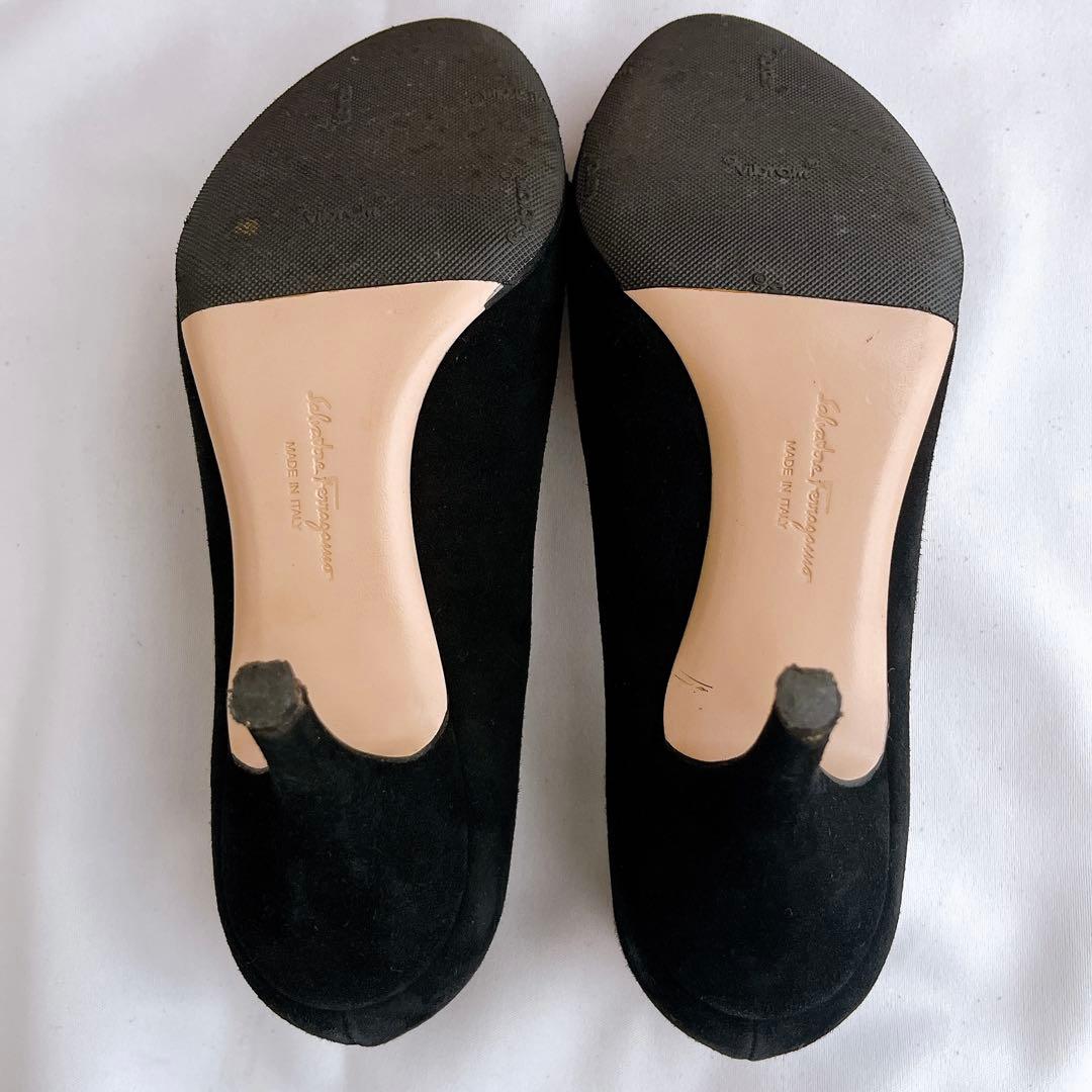 美品 箱 付属品付 フェラガモ ヴァラリボン オープントゥパンプス 23.5 黒