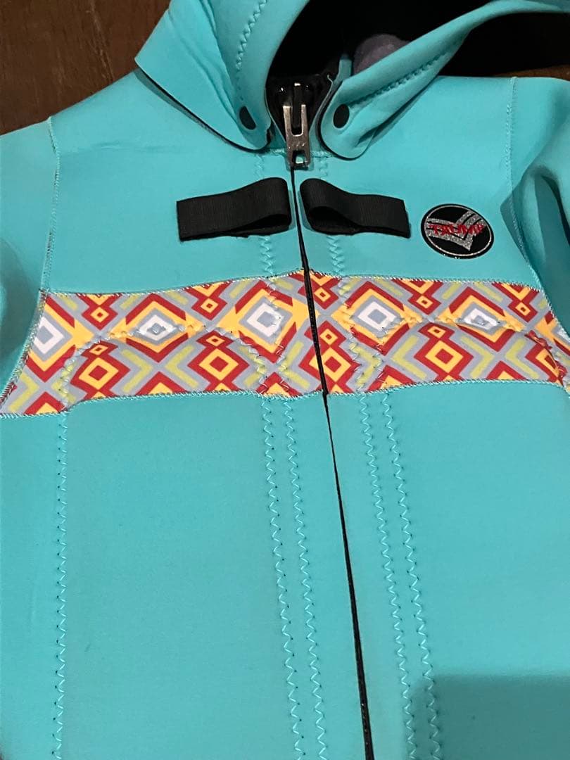 エメラルドグリーン　タッパー フード付き　浮きつき　サップ