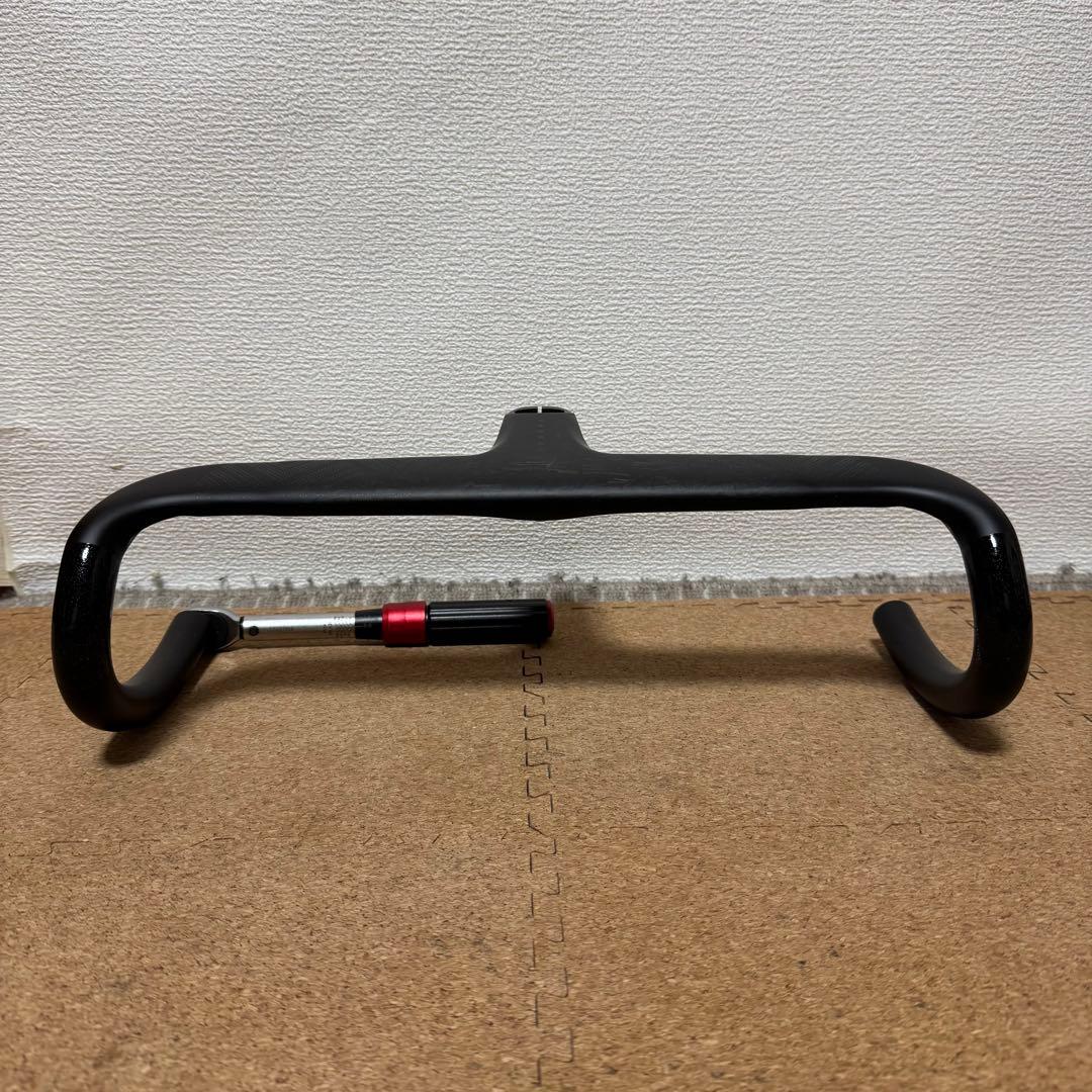 ロードバイク　一体型　カーボン　エアロ　ドロップハンドル　400-90mm