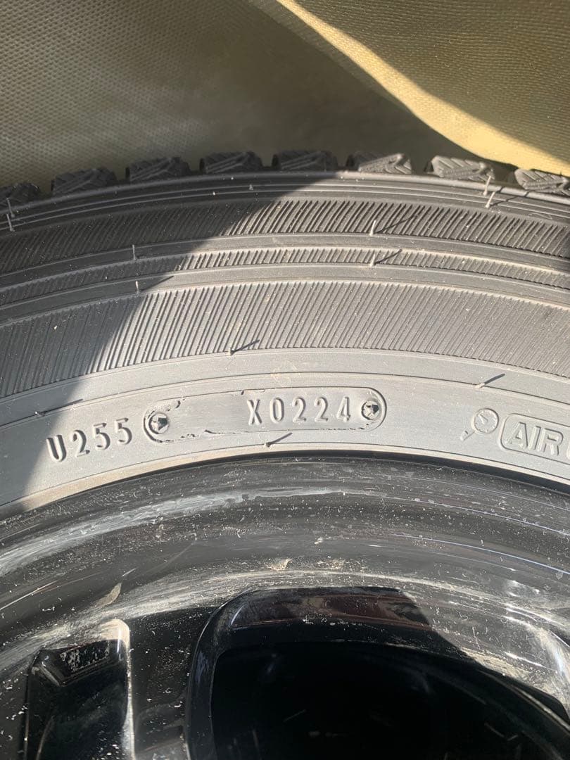 ハイエース スタッドレスタイヤ 4本セット