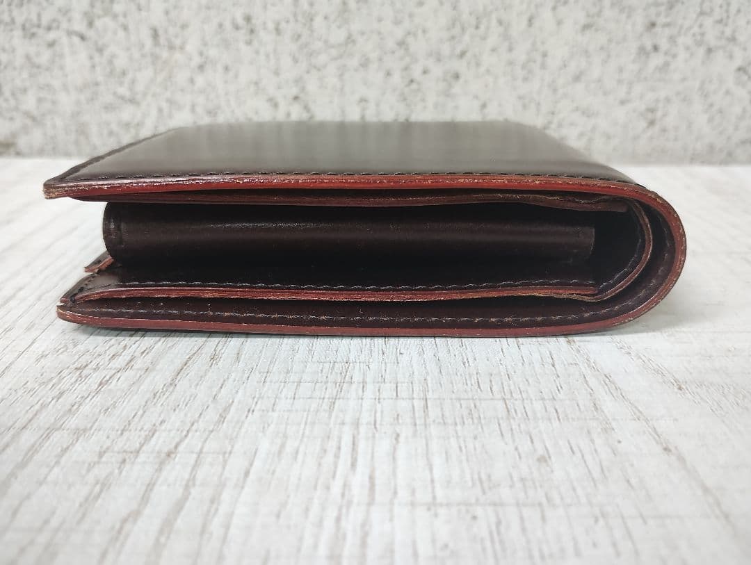 ガンゾ　コードバンルチダ　小銭入れ付き二つ折り財布