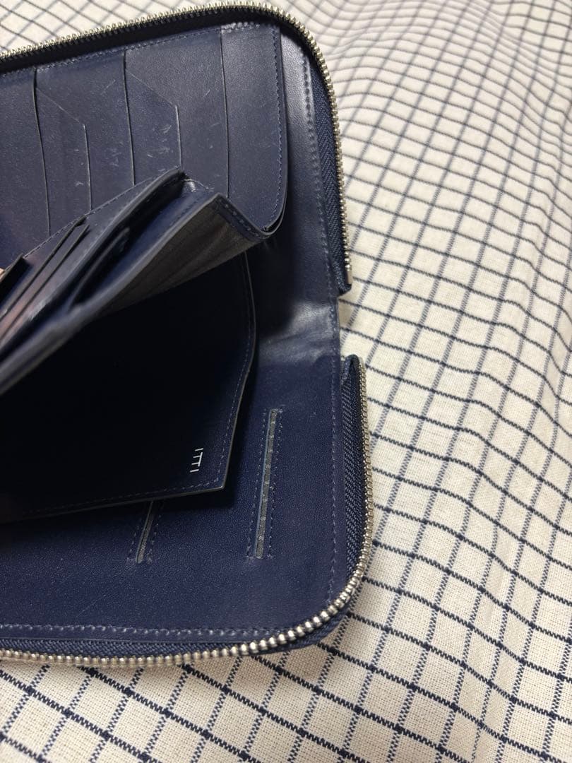 ITTI イッチ 財布　クロコダイル　INDIGO