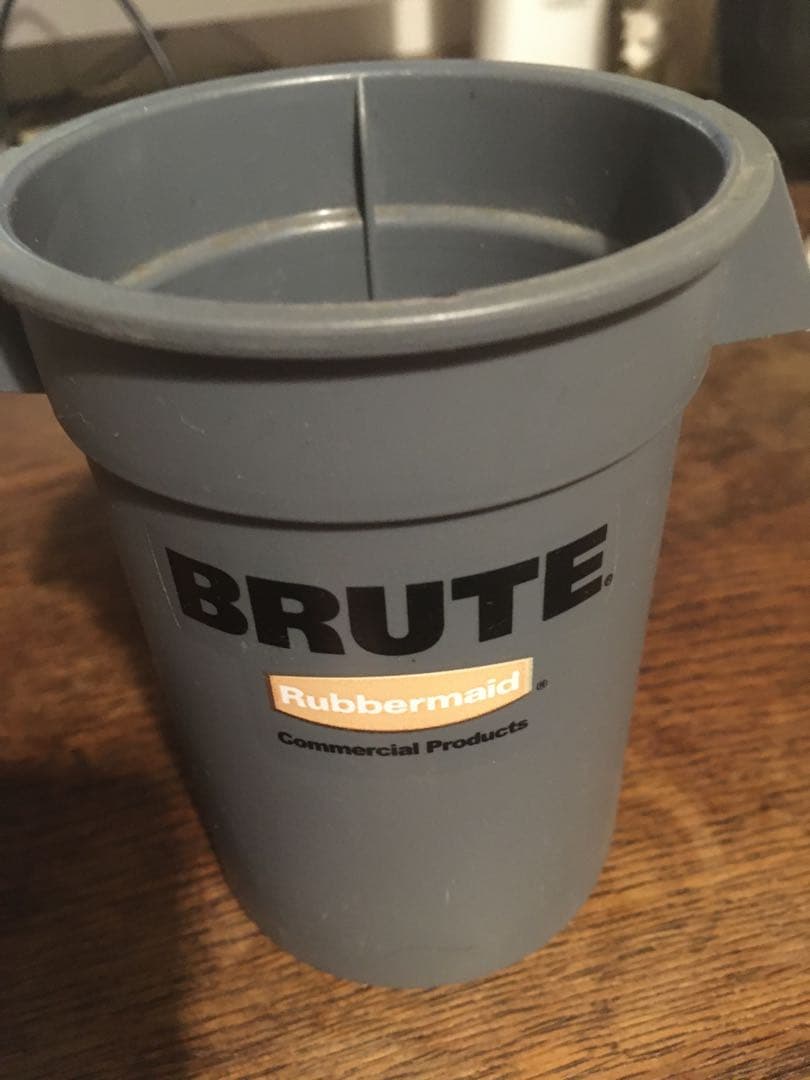 Rubbermaid  ラバーメイド　ノベルティ　ペンたて　中古