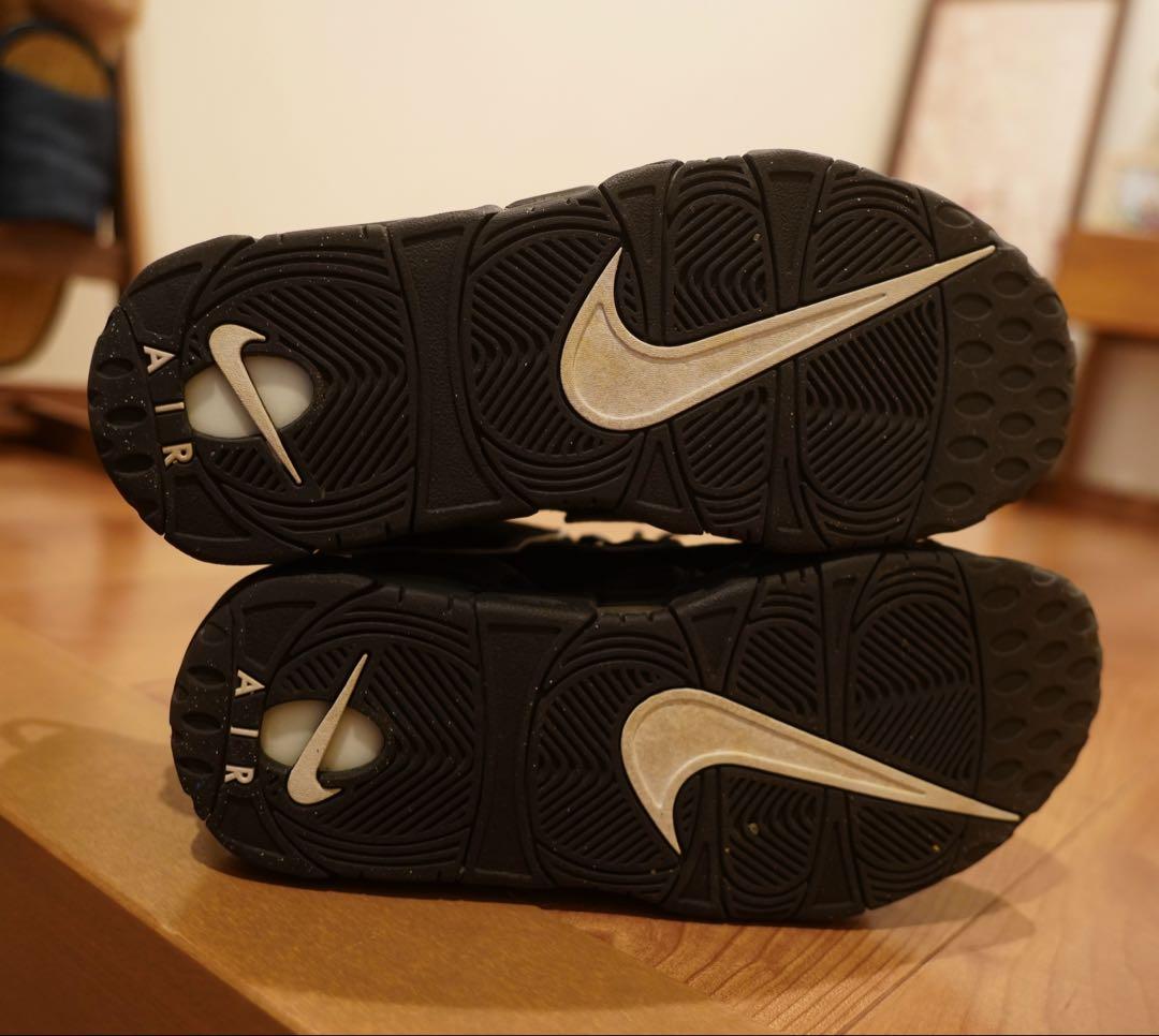 Nike モアアップテンポ　ブラック