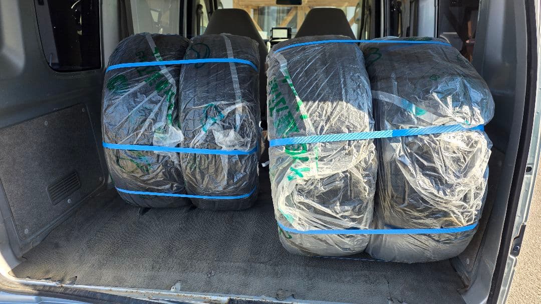 即日発送中古タイヤ2本（2組目）BLIZZAK VRX2 225/50R17