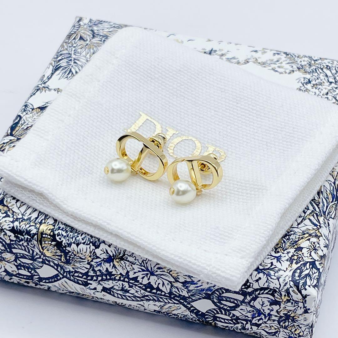Christian Dior ピアス　petit プチ　パール　CD ゴールド