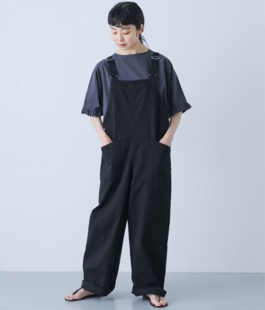 【新品・タグ付き】　かぐれ　バッククロスサロペット　BLACK