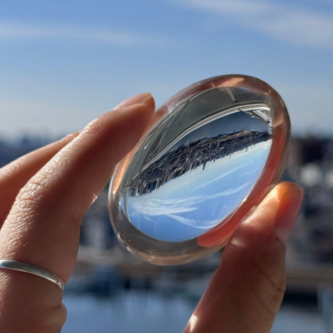 美品薄い茶色　スモーキークォーツ握り石　約78g NO.565