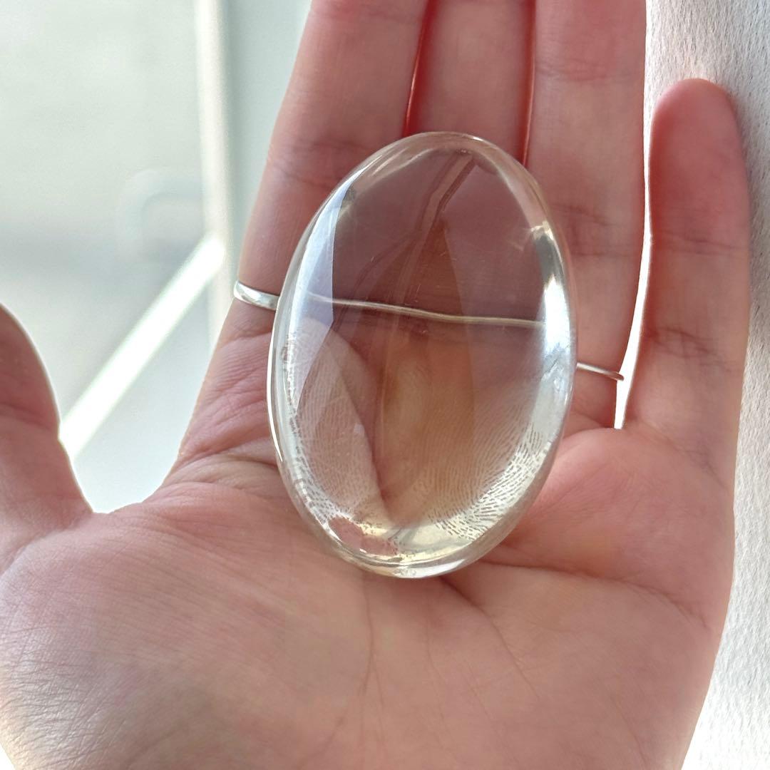 美品薄い茶色　スモーキークォーツ握り石　約78g NO.565