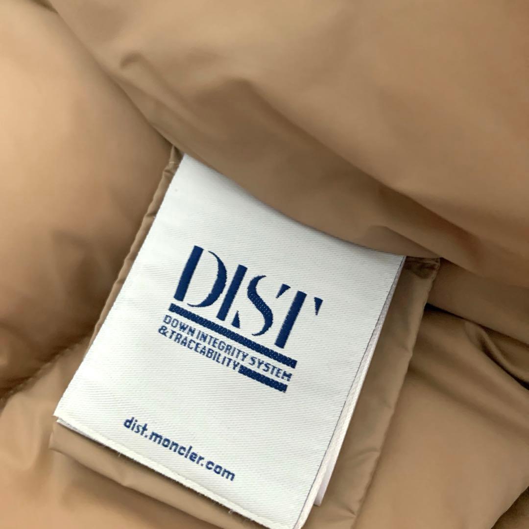 《未使用に近い》モンクレール　レディース　ダウンジャケット