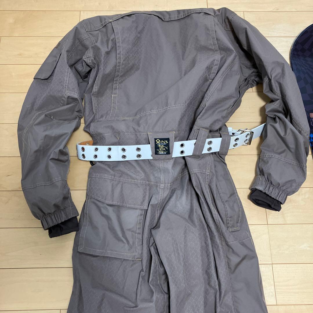 スノーボードウェア M ブラウン　繋ぎタイプ