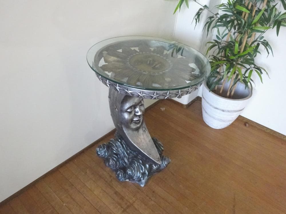 太陽と月テーブル/太陽・月・星をモチーフにした幻想的なテーブル・カフェテーブル