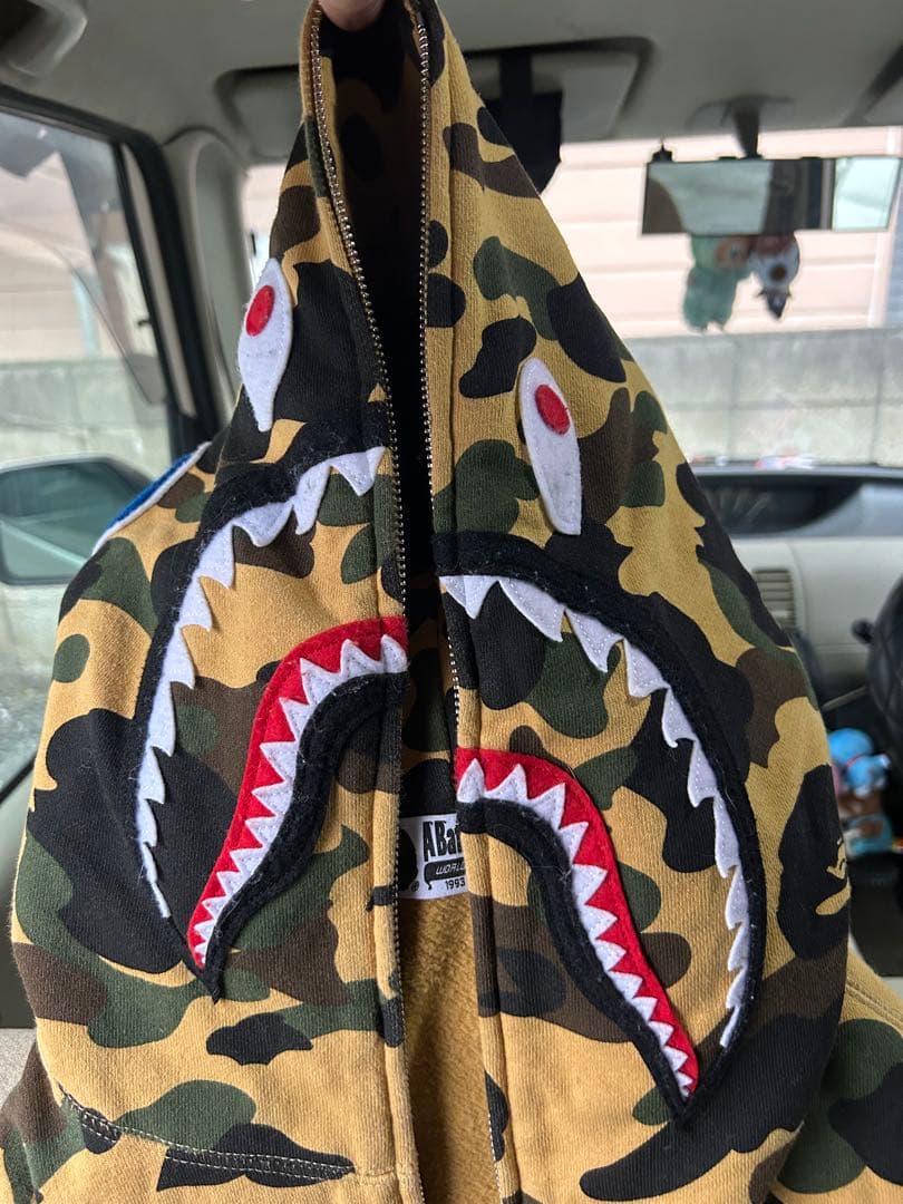 エイプシャークパーカー　イエローカモ