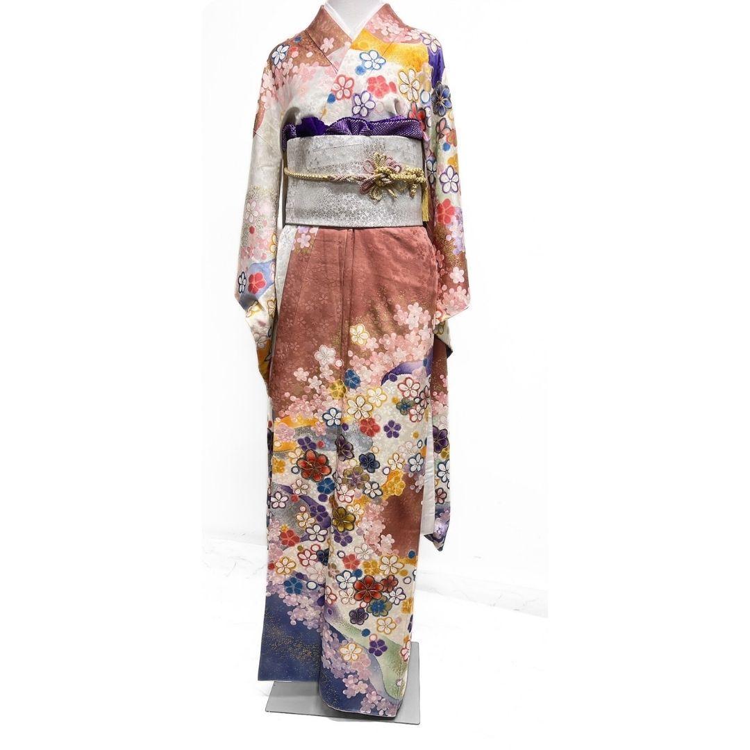 金駒刺繍　金彩　花模様　梅花　振袖　着物　013a p