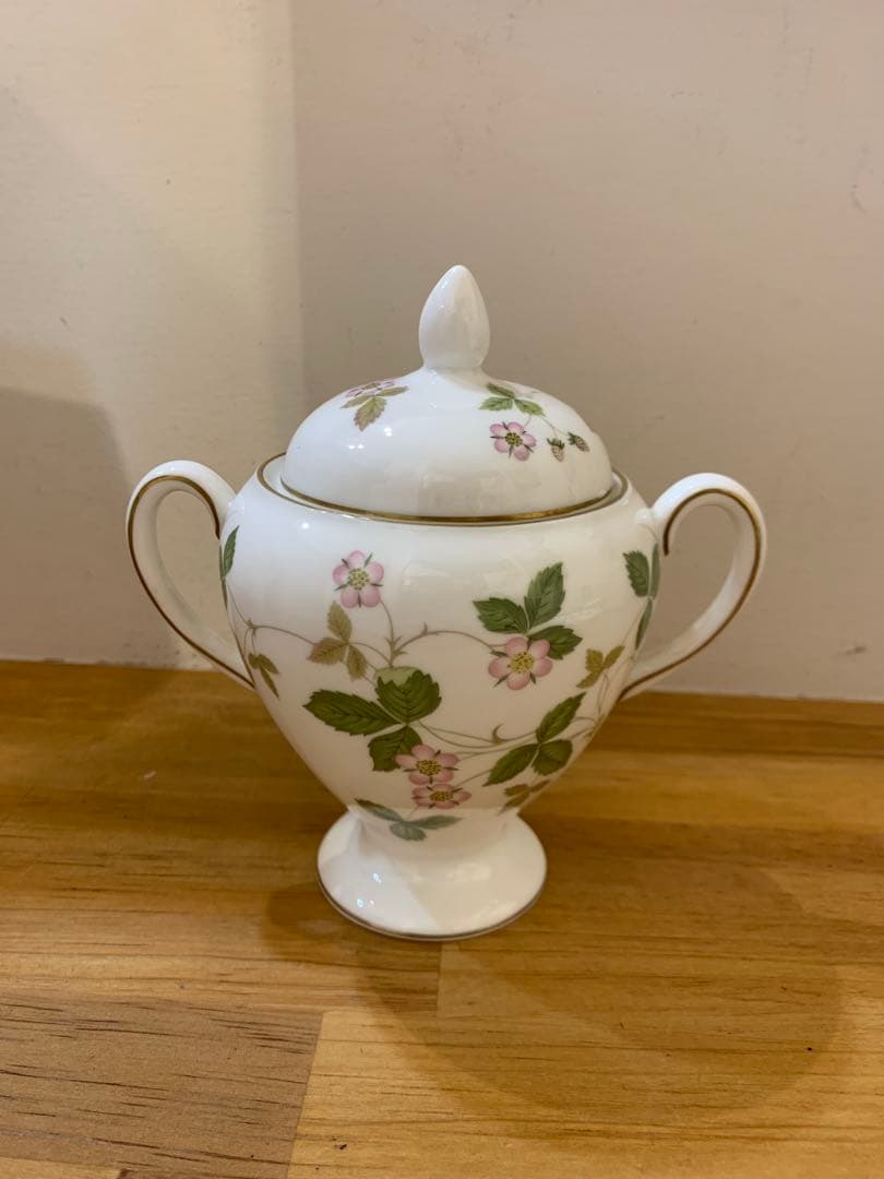 G1105-13★美品  ワイルドストロベリー　食器9点