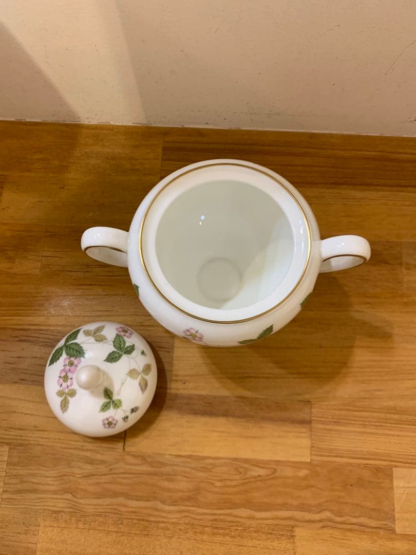 G1105-13★美品  ワイルドストロベリー　食器9点