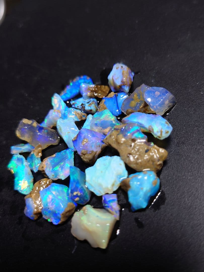 エチオピア　チョーク　オパール原石 詰合わせ　鉱物　標本　約10g分50CT近く