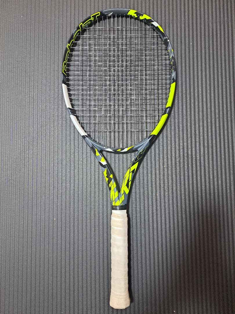 サ*バ様 最新モデル　バボラ　G3 ピュアアエロ　100 テニス　ラケット