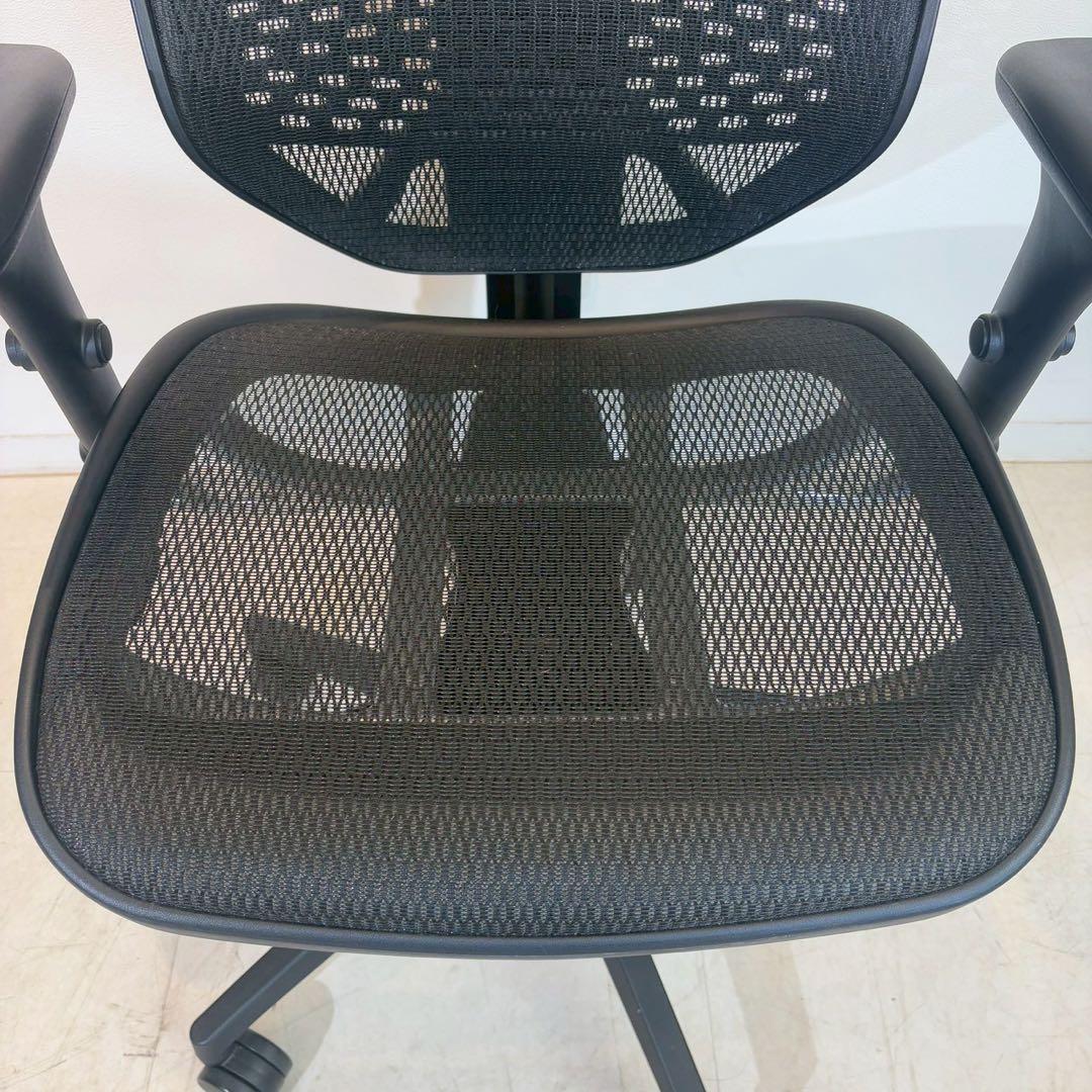 エンジョイ Ergohumanエルゴヒューマン 肘付きオフィスチェア　2/3