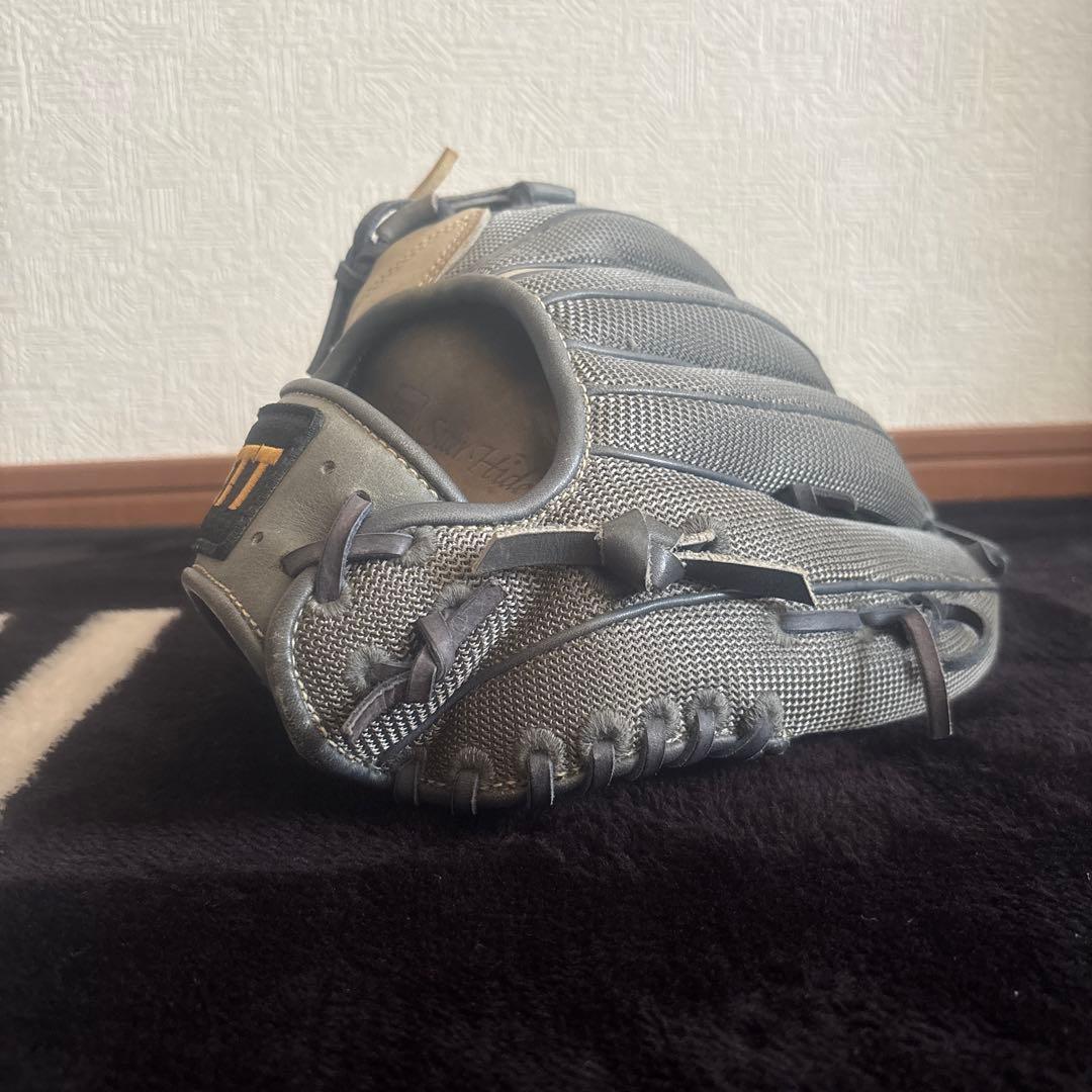 山田修義使用グローブZETT