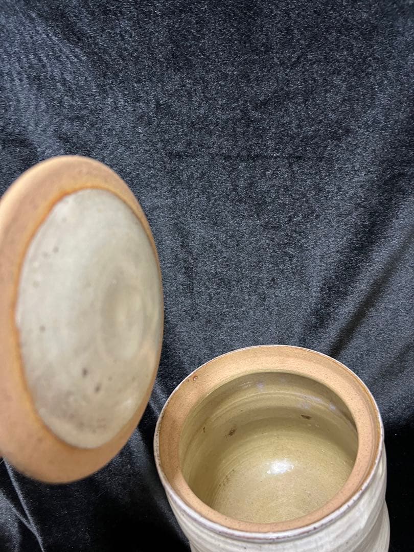 希少茶器茶道具水指（水差し）人間国宝龍山作窯　つまみ：14.5x14cm陶器製