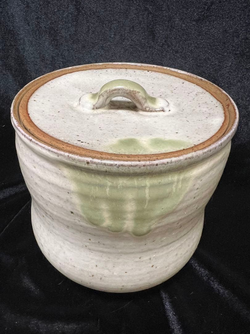 希少茶器茶道具水指（水差し）人間国宝龍山作窯　つまみ：14.5x14cm陶器製