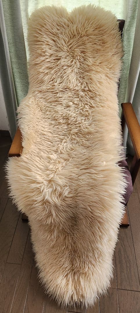 再値下げしました。 クリーム色 羊毛 1.５匹ラグ