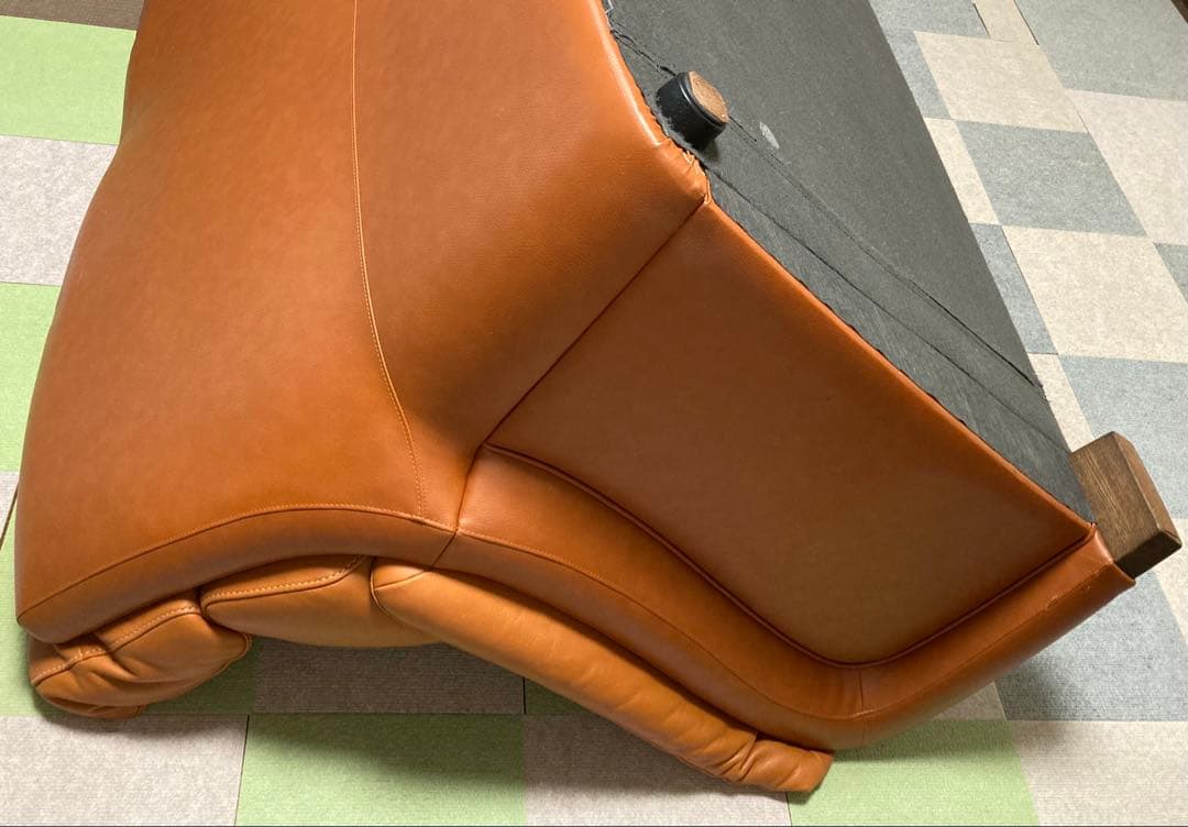 カリモク　ブラウンレザー 2人掛けソファ