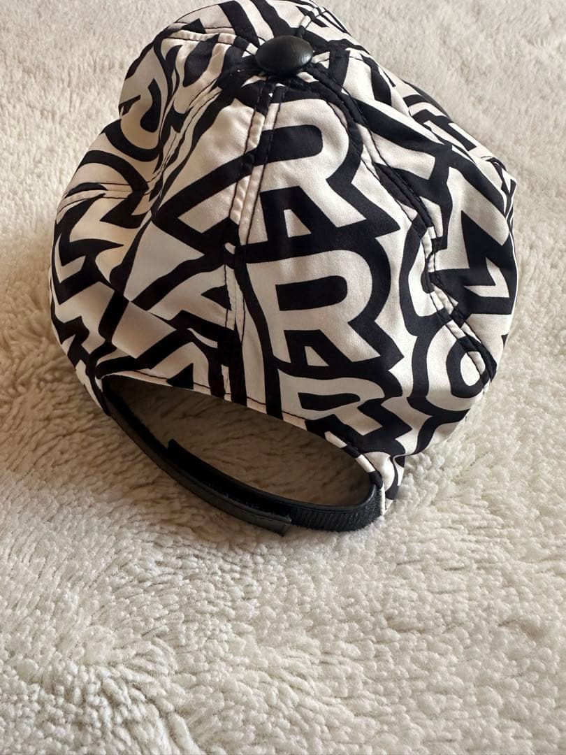 フェンディー　FENDI 帽子　美品