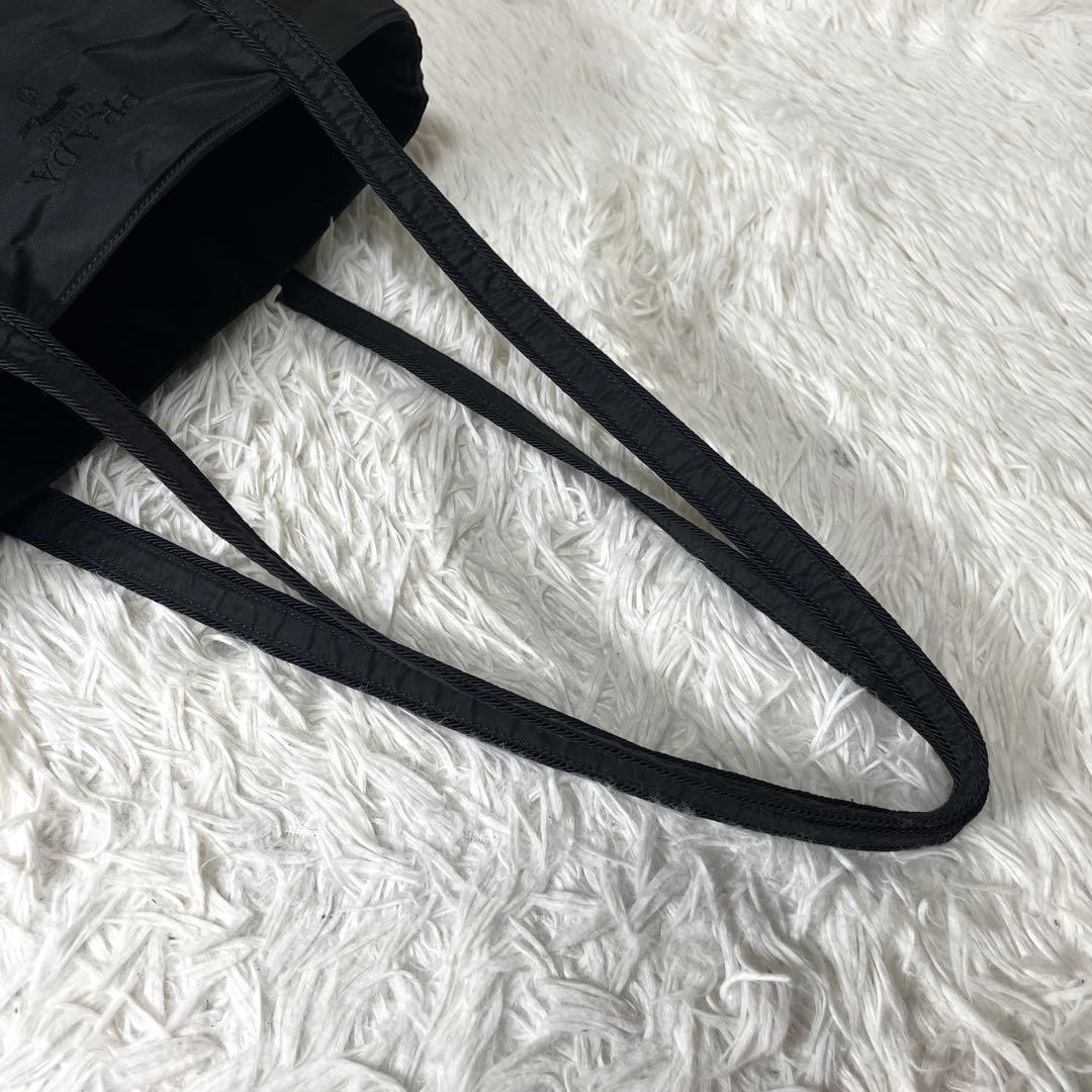 【良品】PRADA プラダ　トートバッグ　ナイロン　ブラック　黒　刺繍　肩掛け