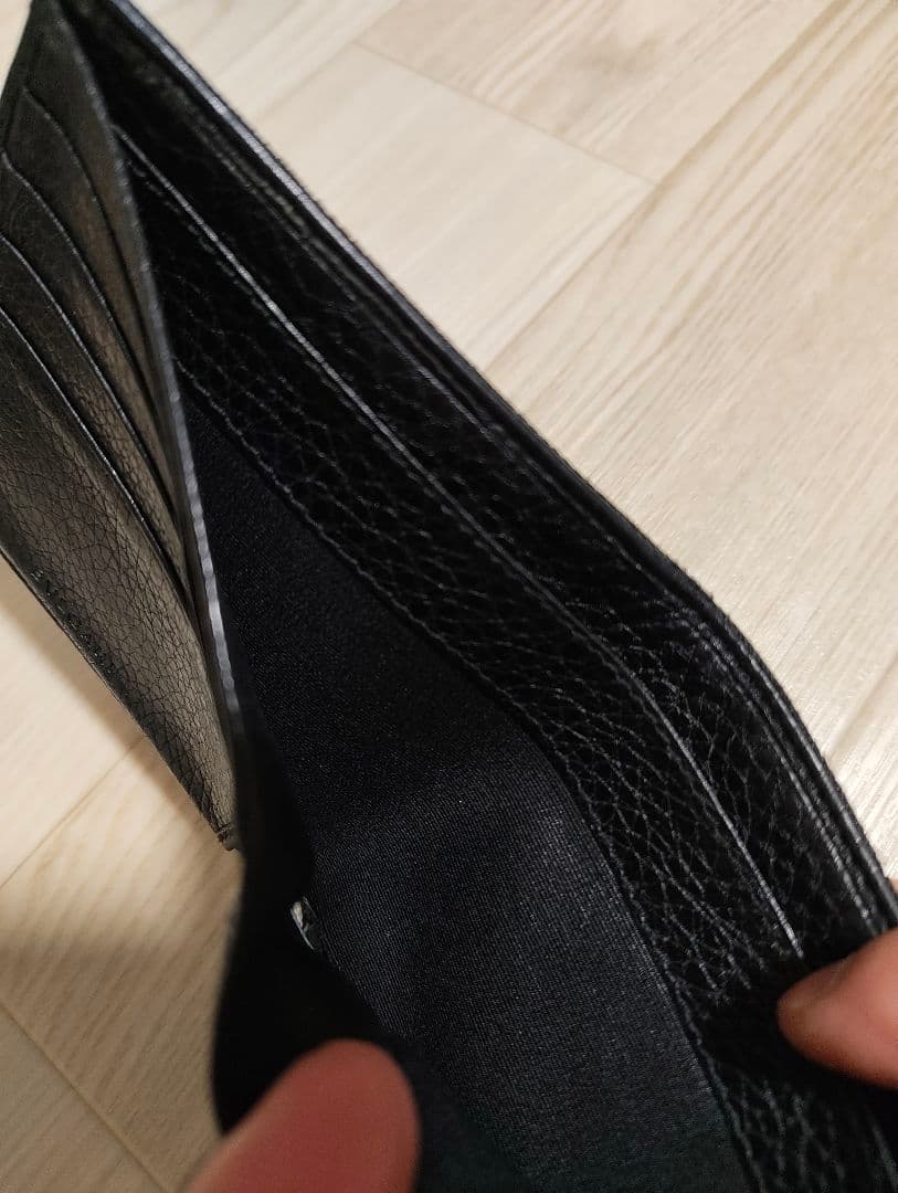 ルナさん専用【ほぼ未使用】BVLGARI ブルガリ ロゴマニア 二つ折り 箱付き