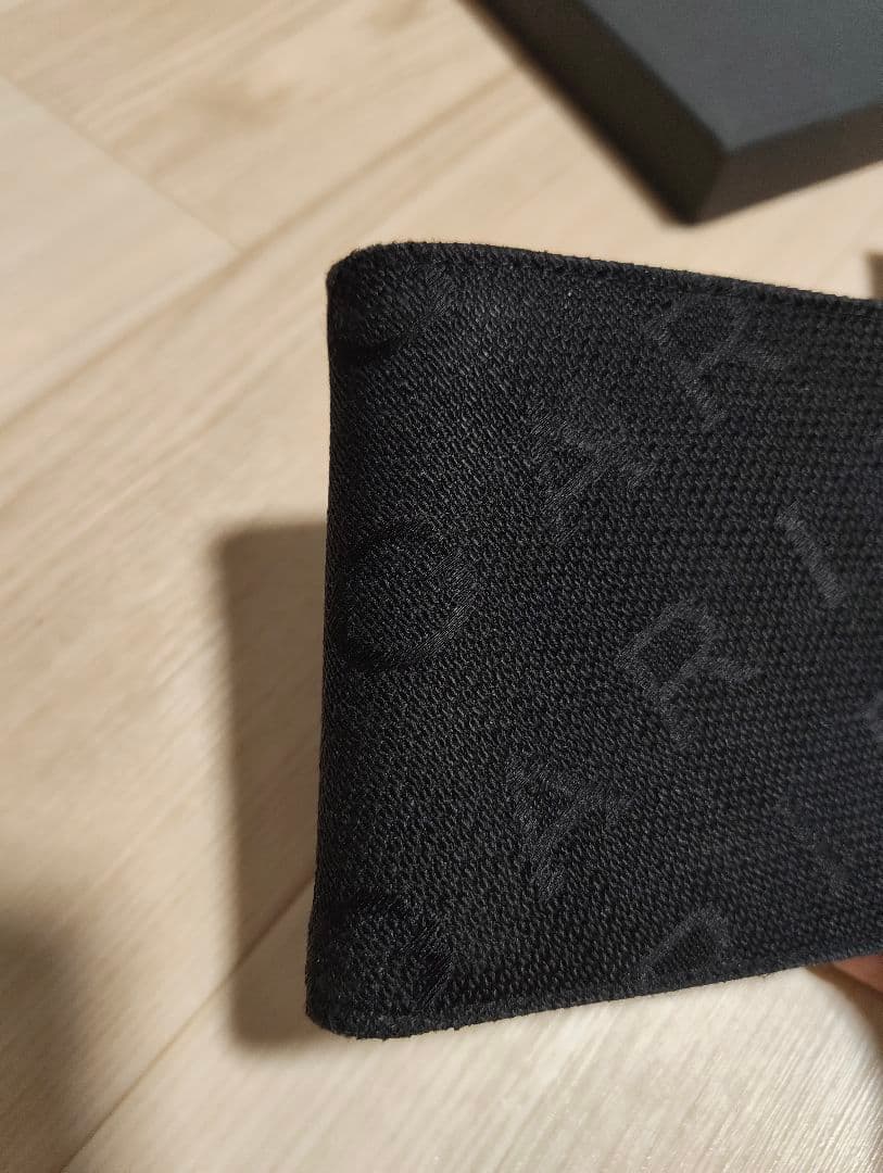 ルナさん専用【ほぼ未使用】BVLGARI ブルガリ ロゴマニア 二つ折り 箱付き