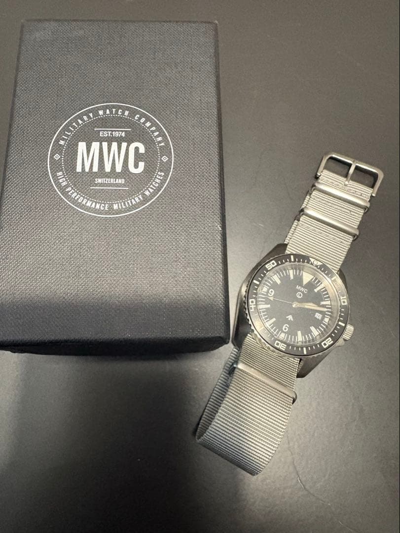 極美品【ベルト2本&付属品付】MWC Military Divers Watch