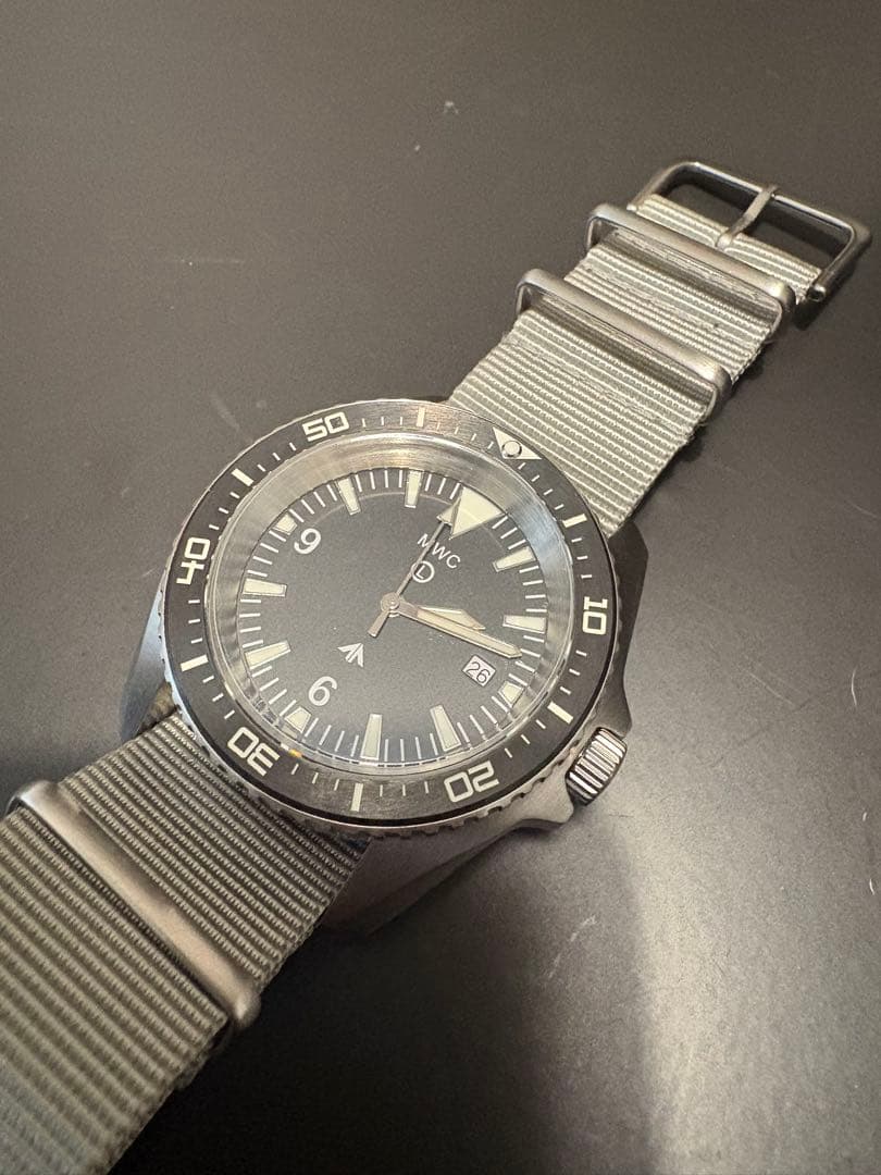 極美品【ベルト2本&付属品付】MWC Military Divers Watch