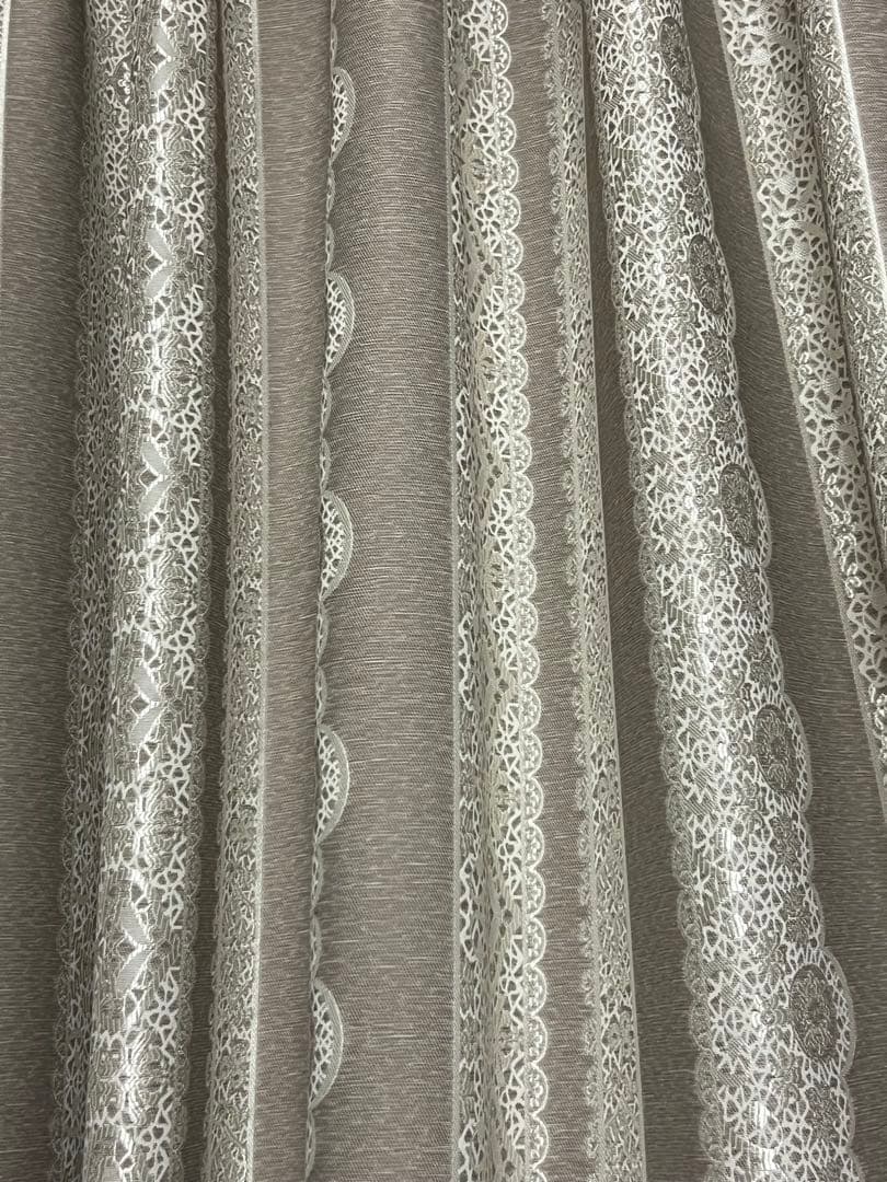 ドレープカーテン　ベージュ　遮光2級