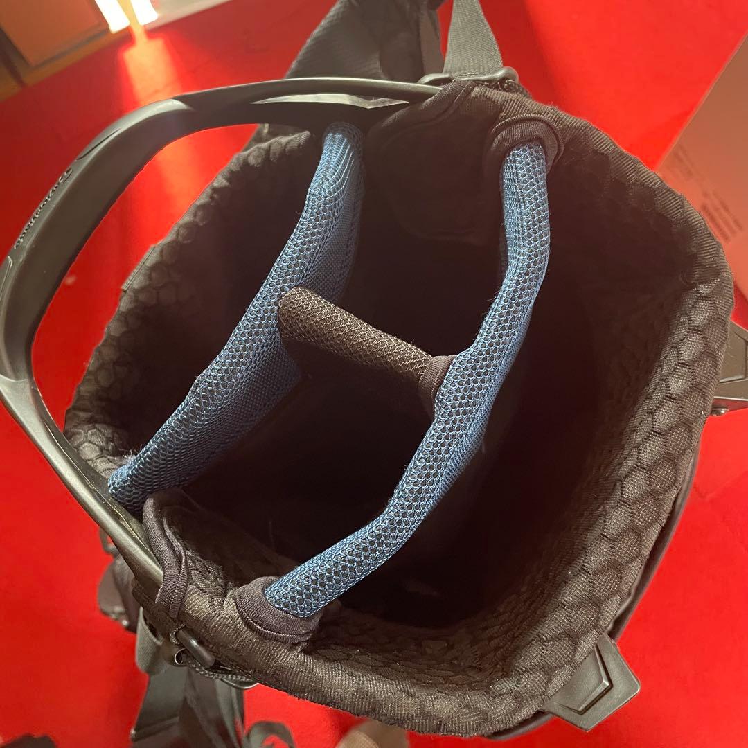 TaylorMade テーラーメイド　スタンド式キャディバッグ　ヘッドカバー付き