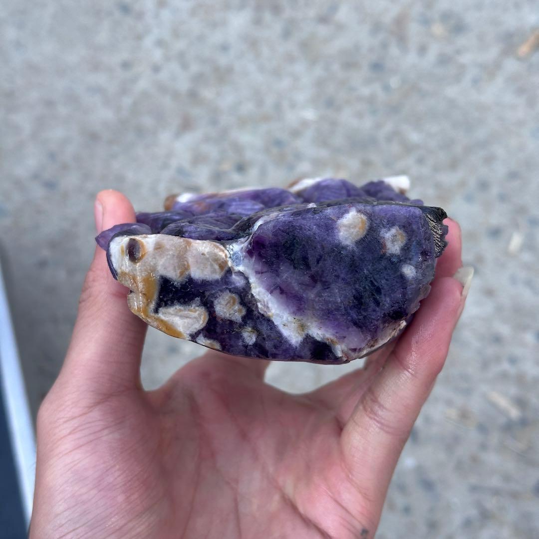 天然石ドリームアメジストの九尾狐　ご購入前に在庫確認必要G.153