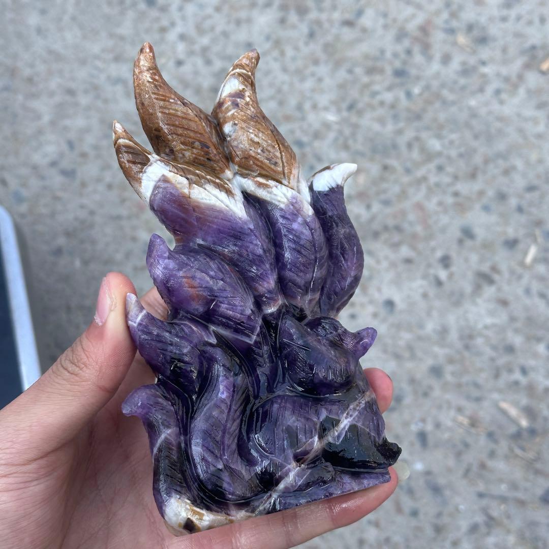 天然石ドリームアメジストの九尾狐　ご購入前に在庫確認必要G.153