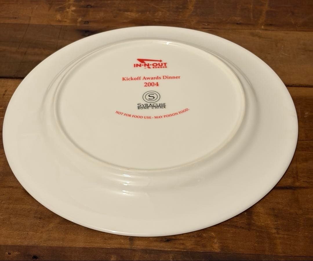 in n out コレクタブル　プレート　希少