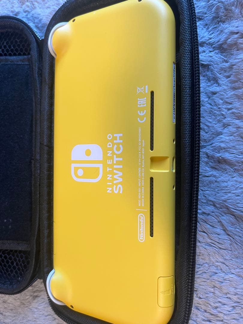 Nintendo Switch Lite イエロー 本体とハードケース
