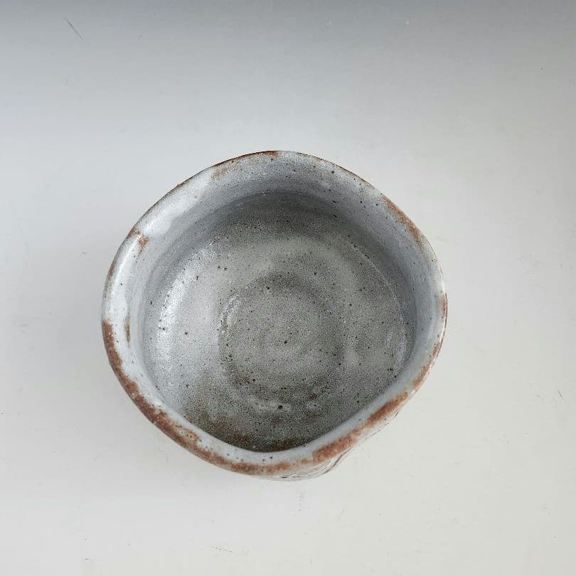 茶碗　抹茶茶碗　鼠志野　長谷川青峯作　大振　存在感