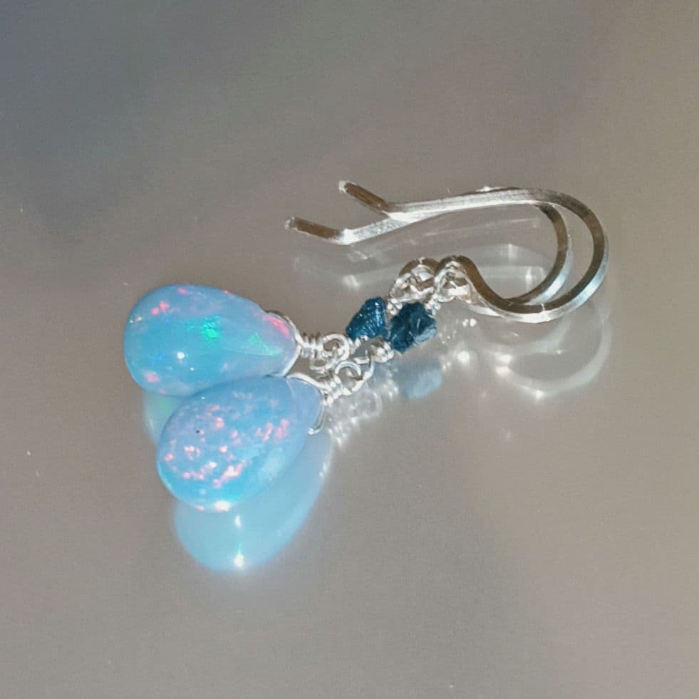 シルバー925 ブルーオパとブルーダイヤモンドピアス