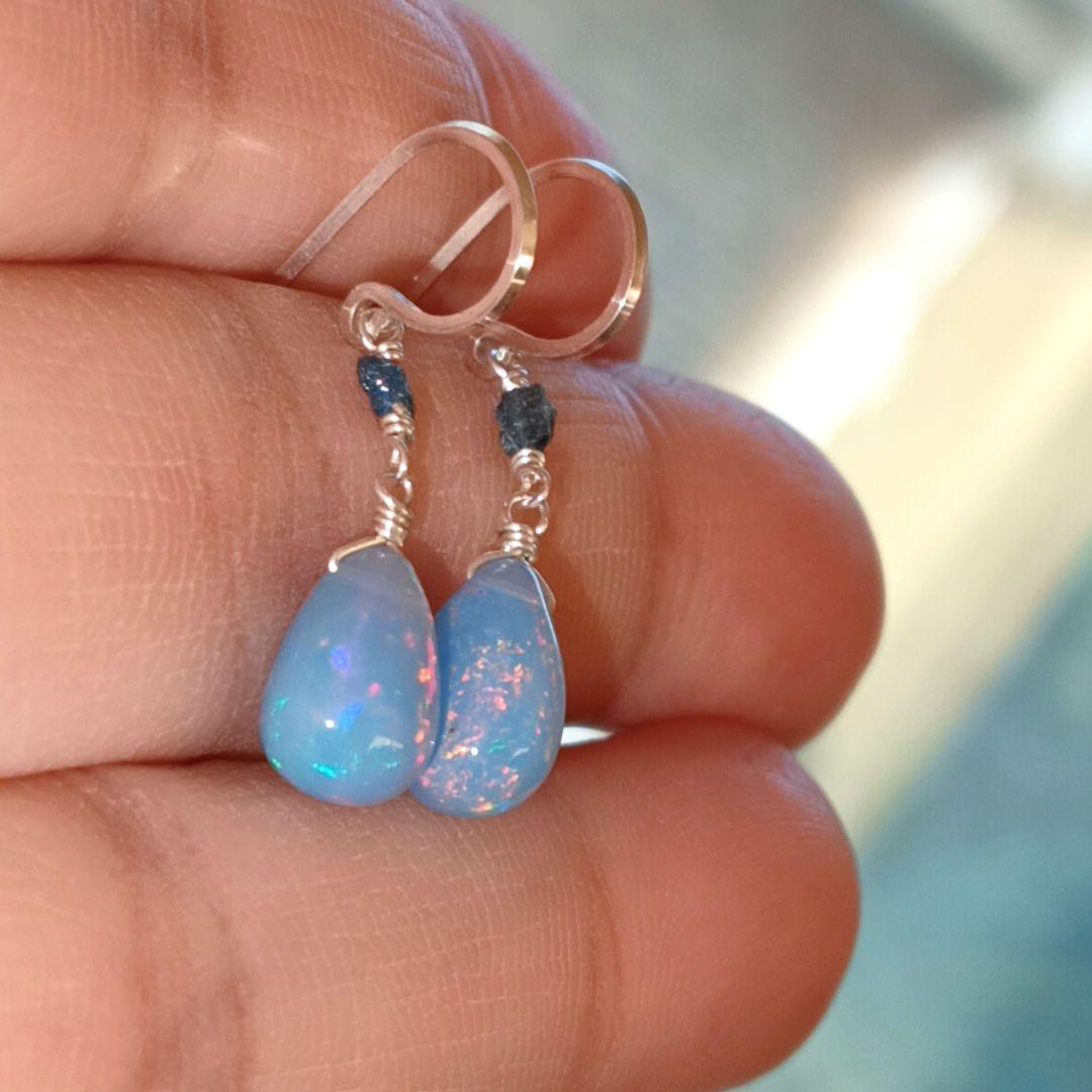 シルバー925 ブルーオパとブルーダイヤモンドピアス